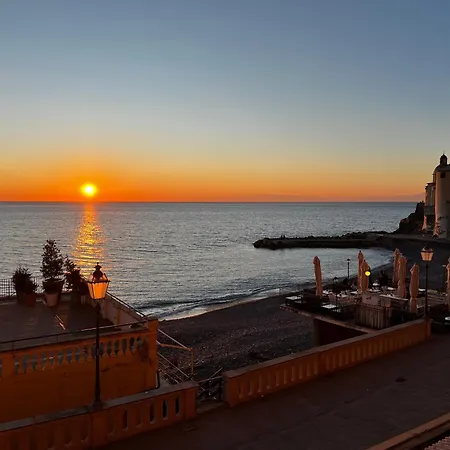 Daire Casa Sea Life, Beachfront With Parking