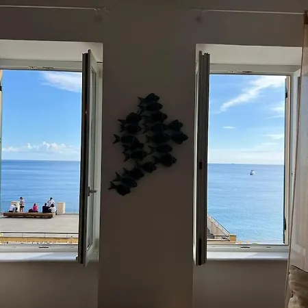 Casa Sea Life, Beachfront With Parking Apartment *