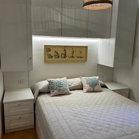Casa Sea Life, Beachfront With Parking Apartment *