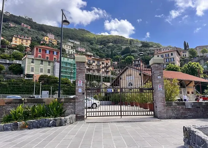 Casa Sea Life, Beachfront With Parking * Camogli